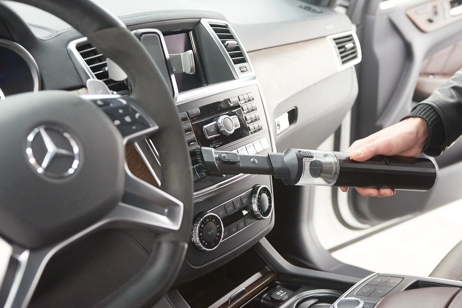 wireless handheld car vacuum cleaner for Mercedes-Benz C-Class